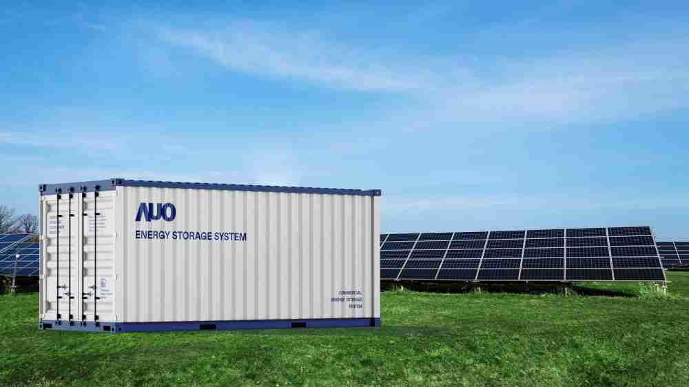 人生就是博透过AI数据管理，，，，提供不同类型用户进行储能与能源管理，，，，达到再生能源管控调度成效